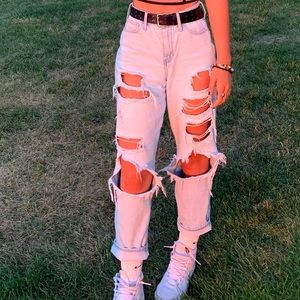 Hollister Ultra High-Rise Mom jeans